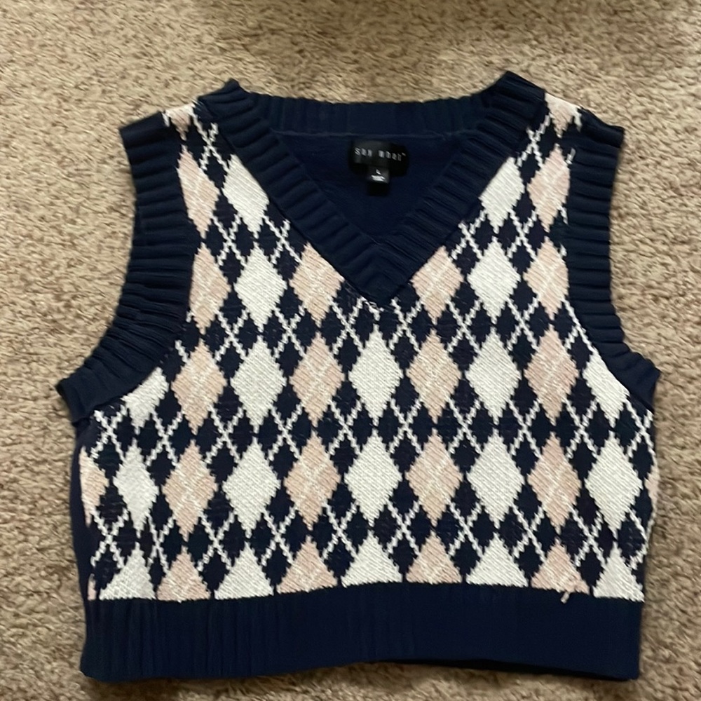 Sweater vest